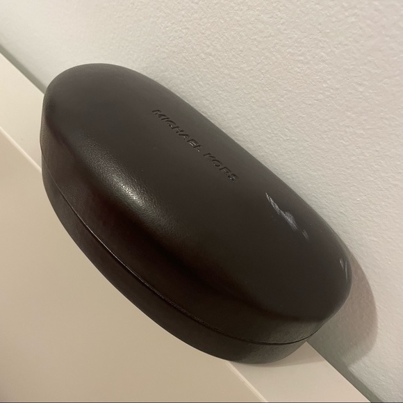 COACH sunglasses & MK Glasses case ☀️ - Picture 6 of 6